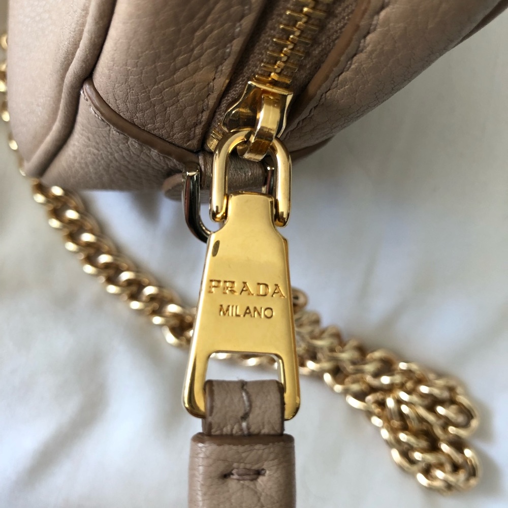 Prada bag - Picture 2 of 6